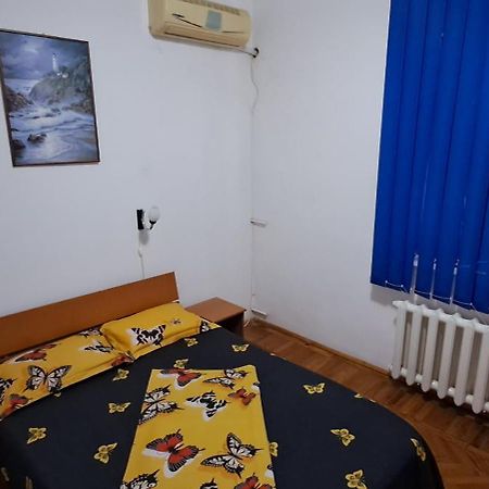 Apartament Grigore Etaj 2 Мангалия Екстериор снимка