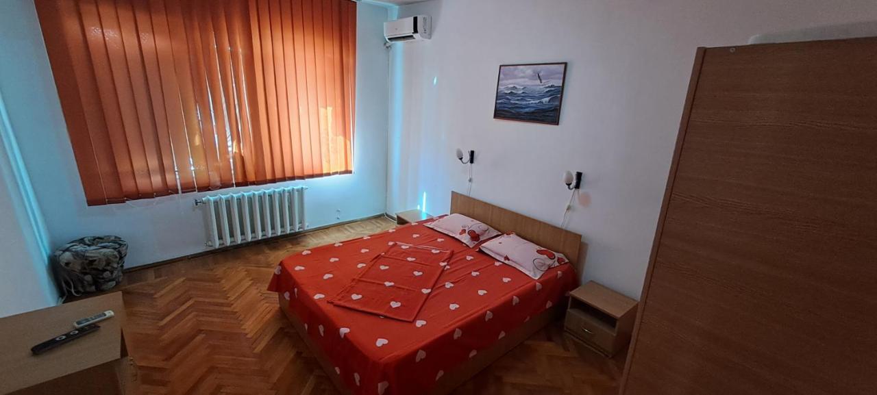 Apartament Grigore Etaj 2 Мангалия Екстериор снимка