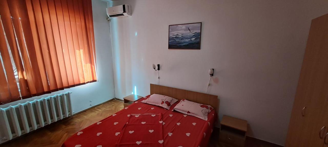 Apartament Grigore Etaj 2 Мангалия Екстериор снимка