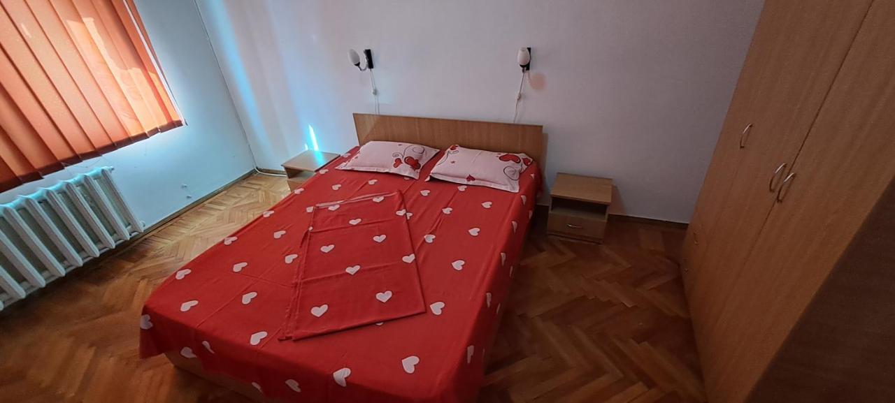 Apartament Grigore Etaj 2 Мангалия Екстериор снимка